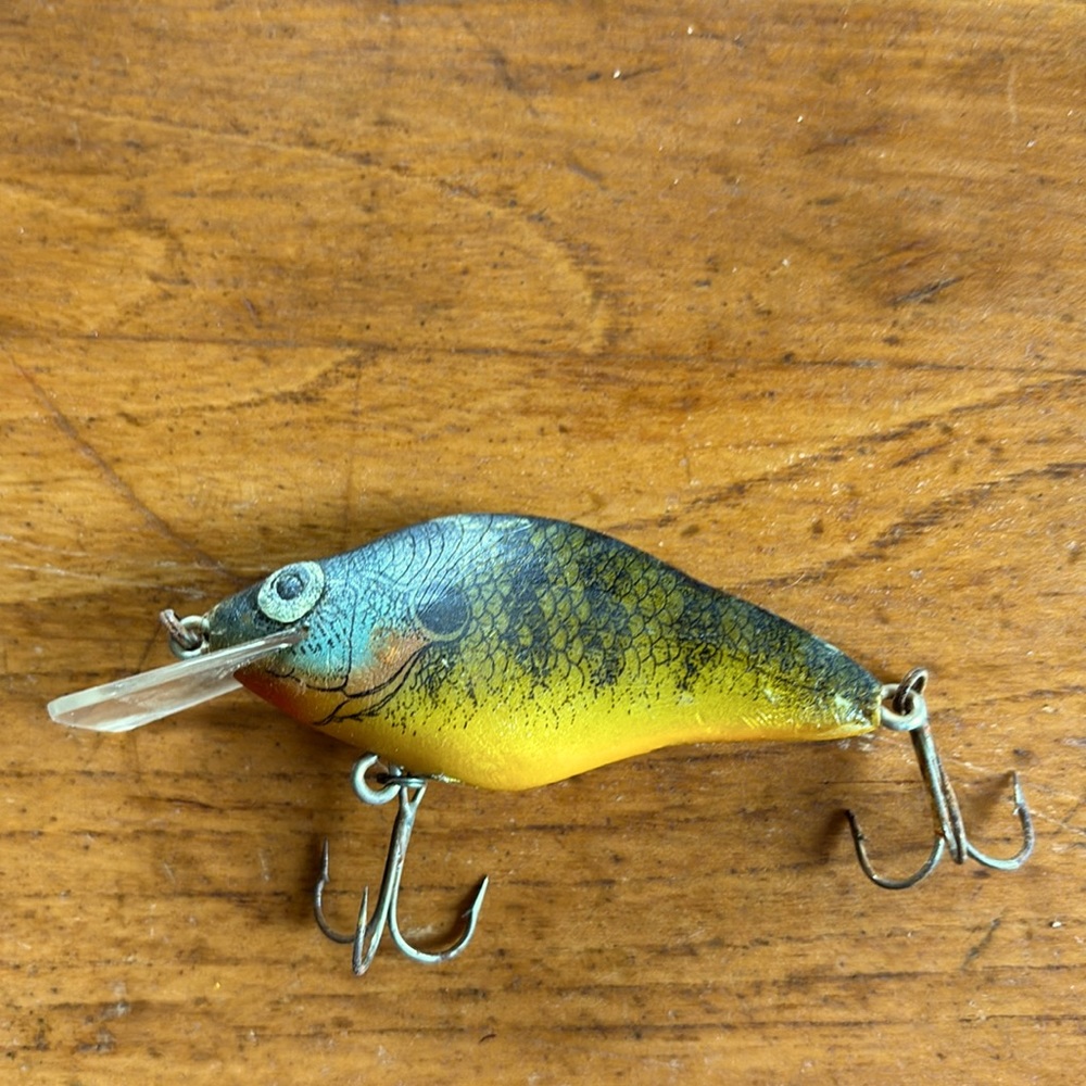 Vintage Natural Ike crank bait two hook colorful 2 1/2” fishing lure